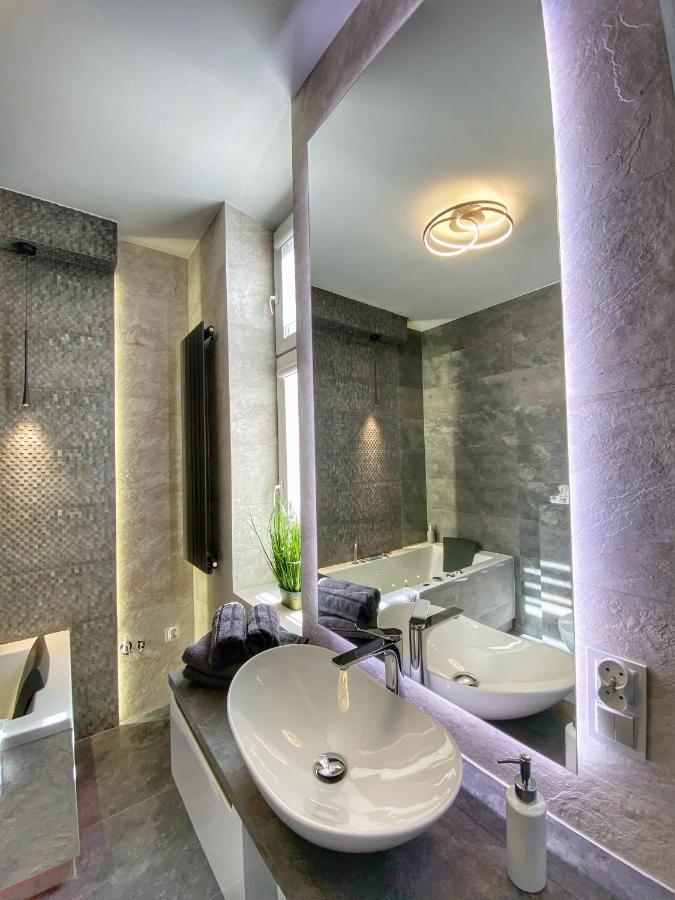 Apartament Bialy Z Jacuzzi Krakau Exterior foto